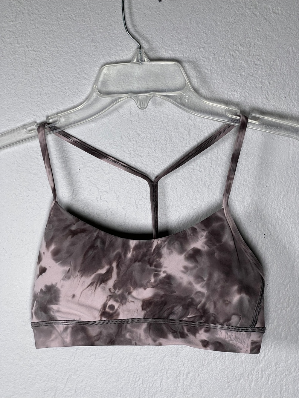 lululemon Flow Y Nulu Bra light support, A-C Cups Yoga Sz4 Mauve Gray